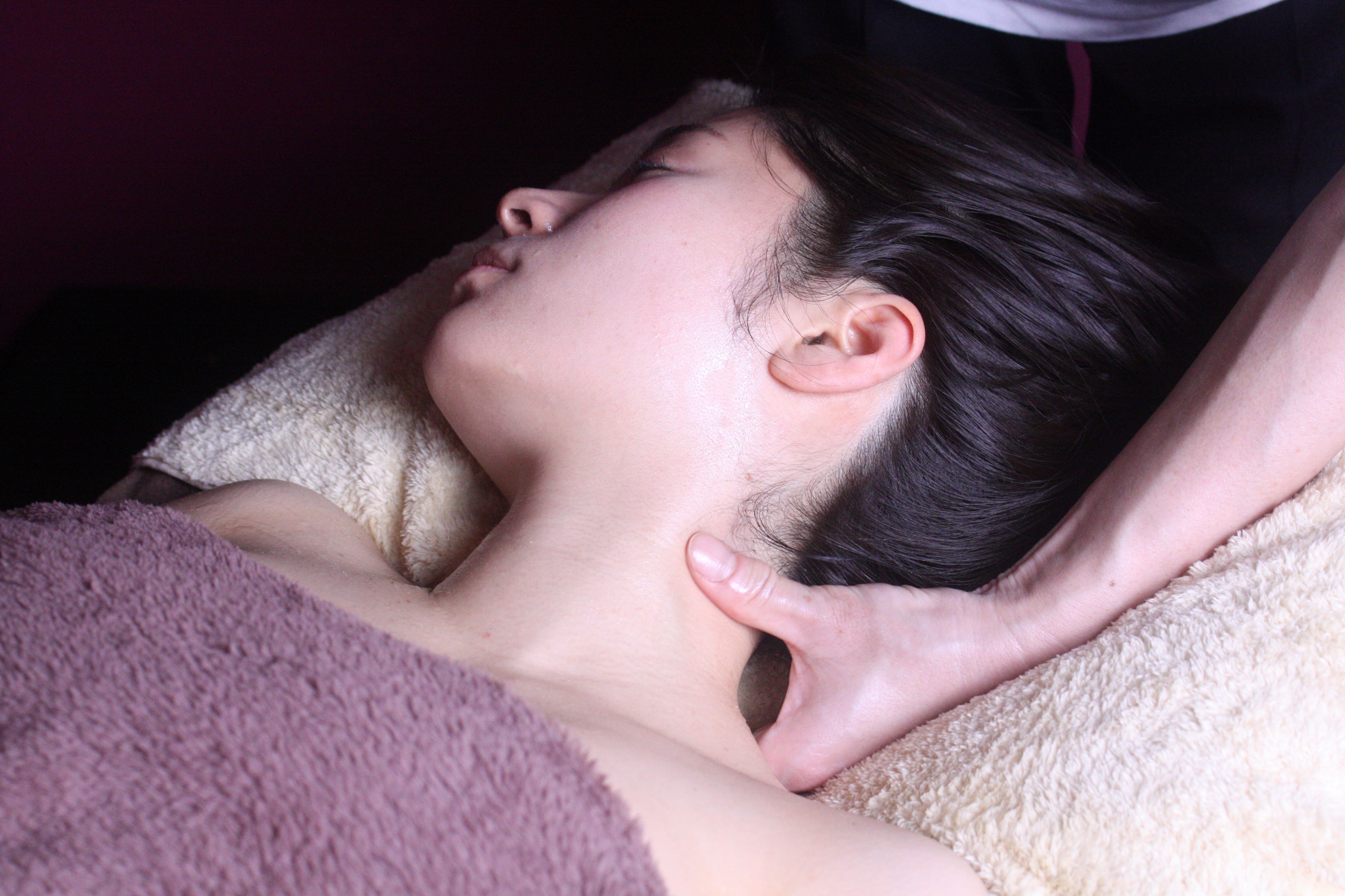 美容鍼灸サロン One 首肩オイルトリートメントのメニュー画像